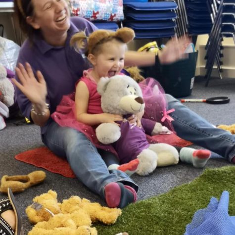 Image shows toddler enjoying in Music Bugs class with Halesowen Franchisee